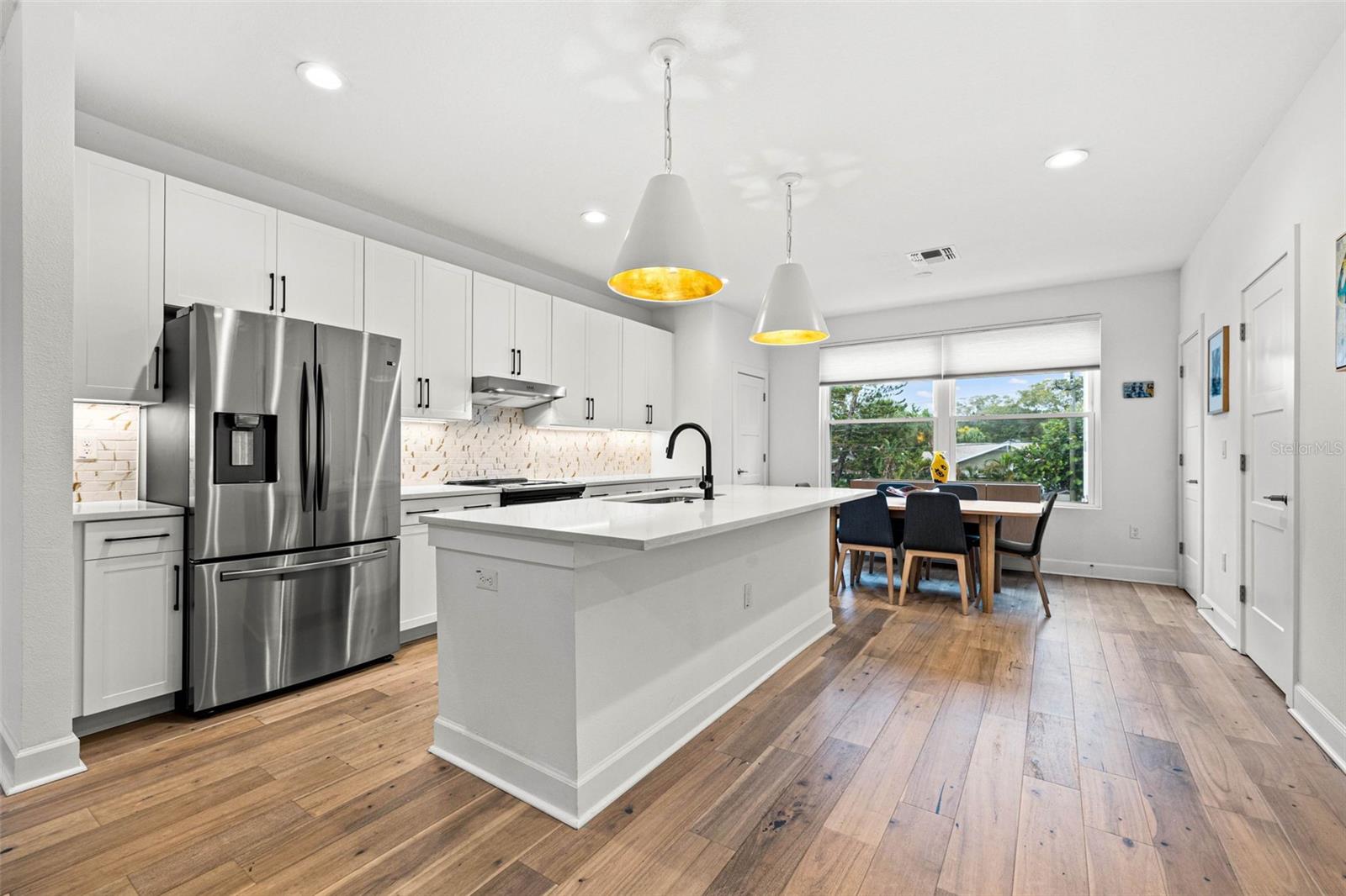 NORTH 1ST TWNHMS - Residential