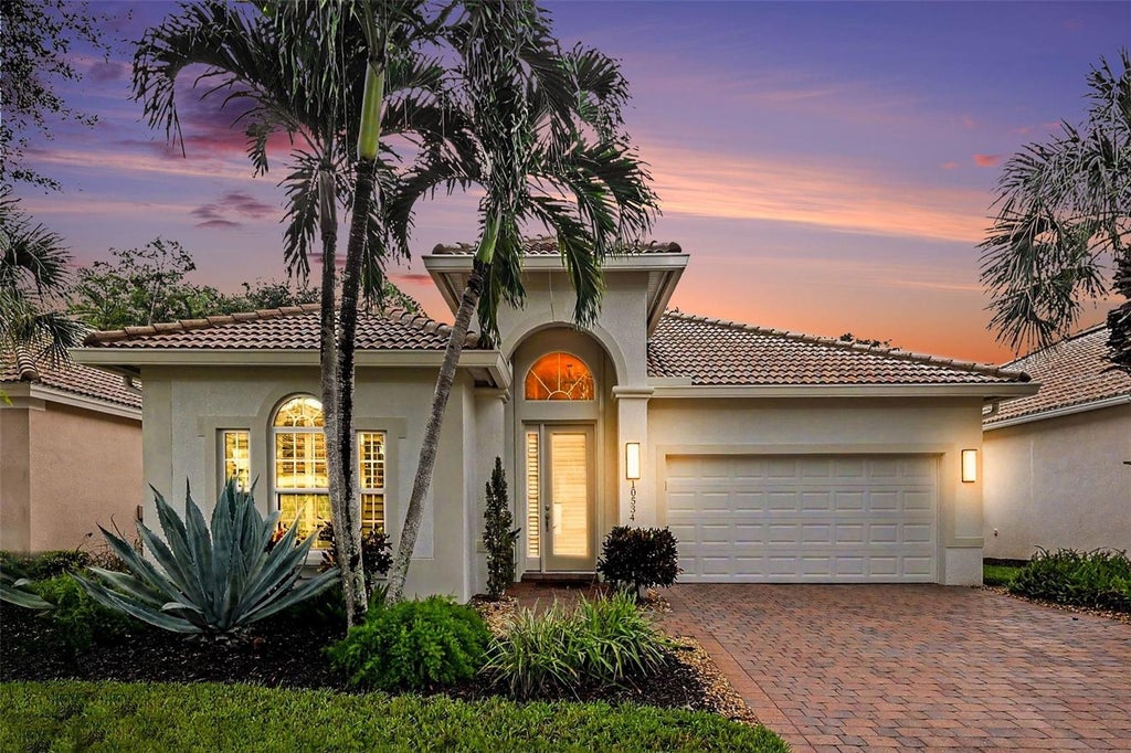 Photo of 10534 Yorkstone Drive, Bonita Springs, FL 34135 (MLS # O6445355)