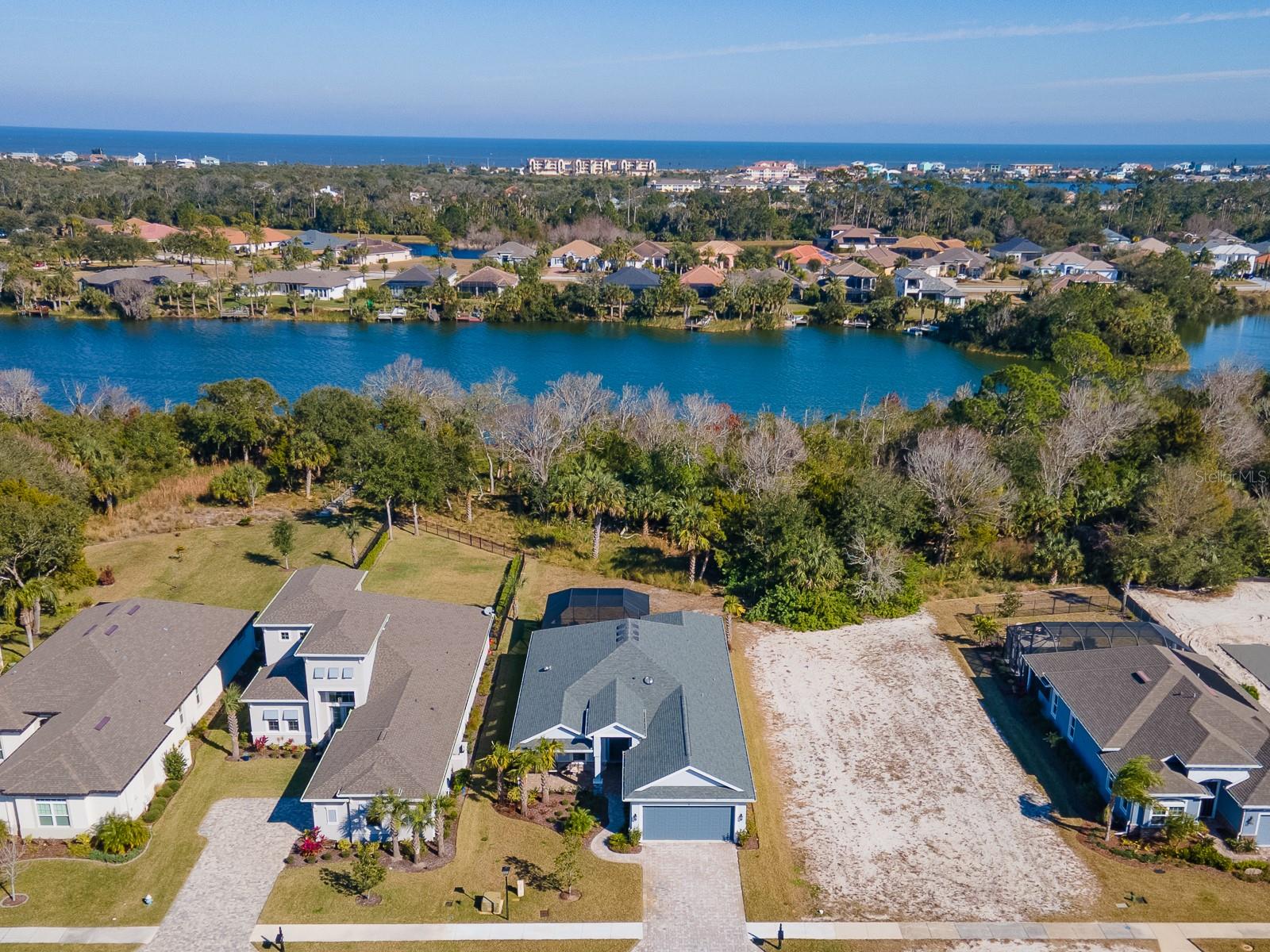 8 N LAKEWALK DRIVE