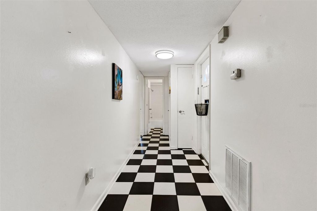 Photo of 512 Cameo Drive, Lakeland, FL 33803 (MLS # L4958934)