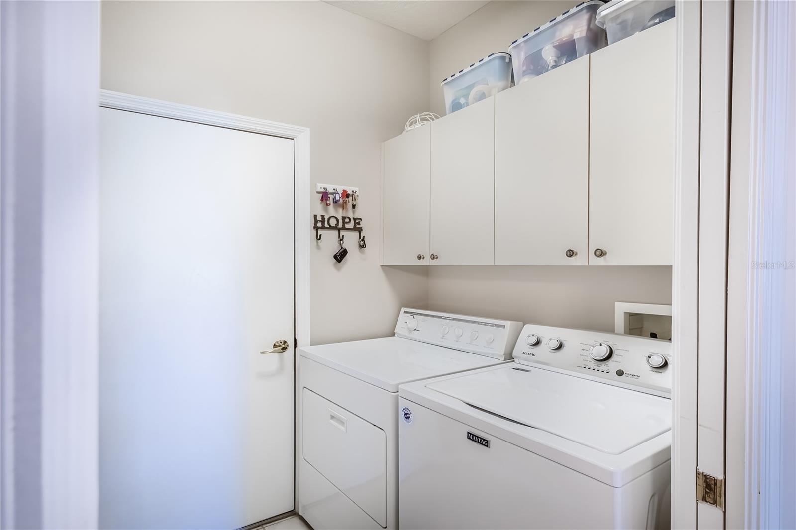 PELICAN POINTE GOLF & CNTRY CL - Residential