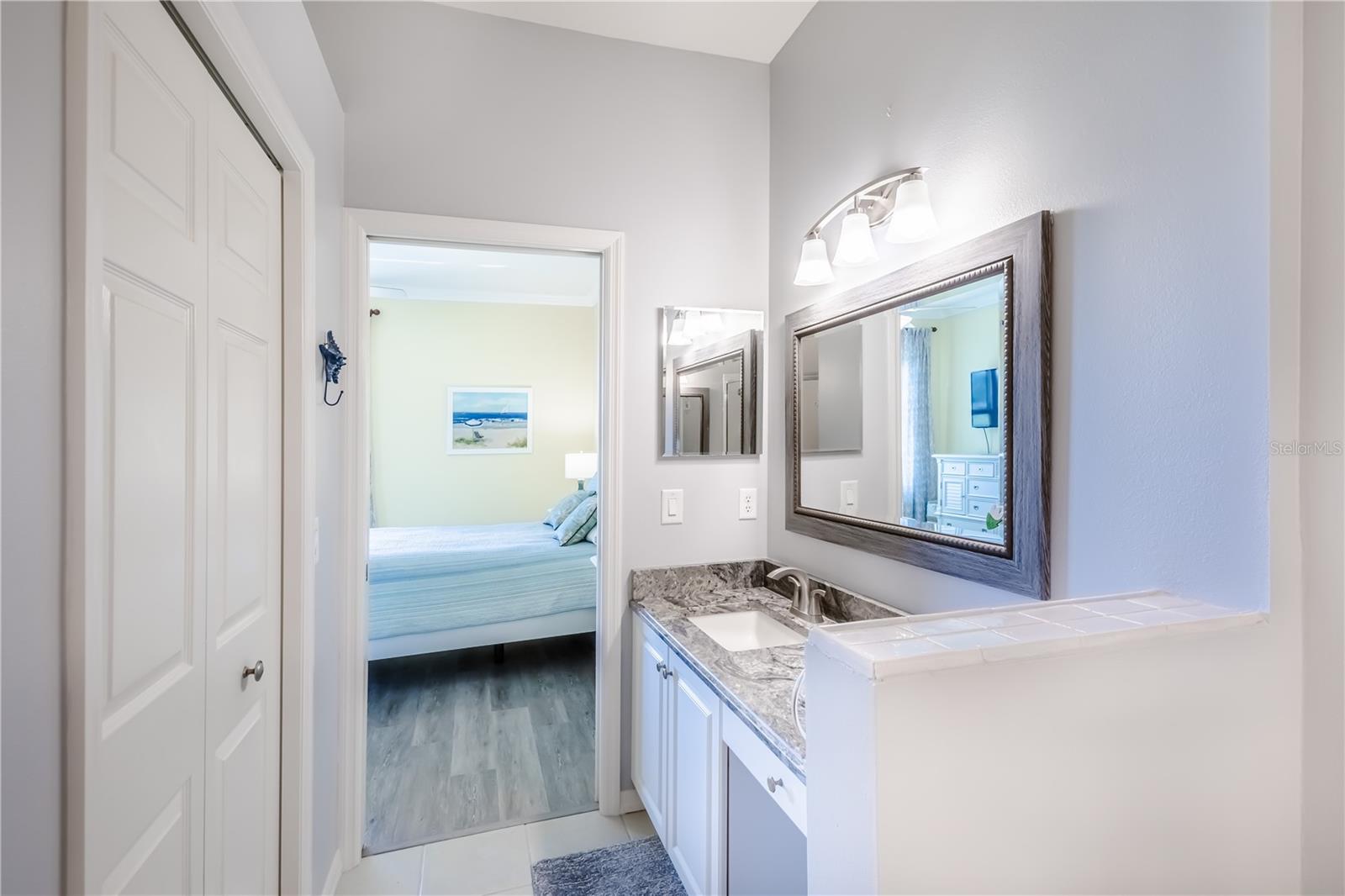 PELICAN POINTE GOLF & CNTRY CL - Residential