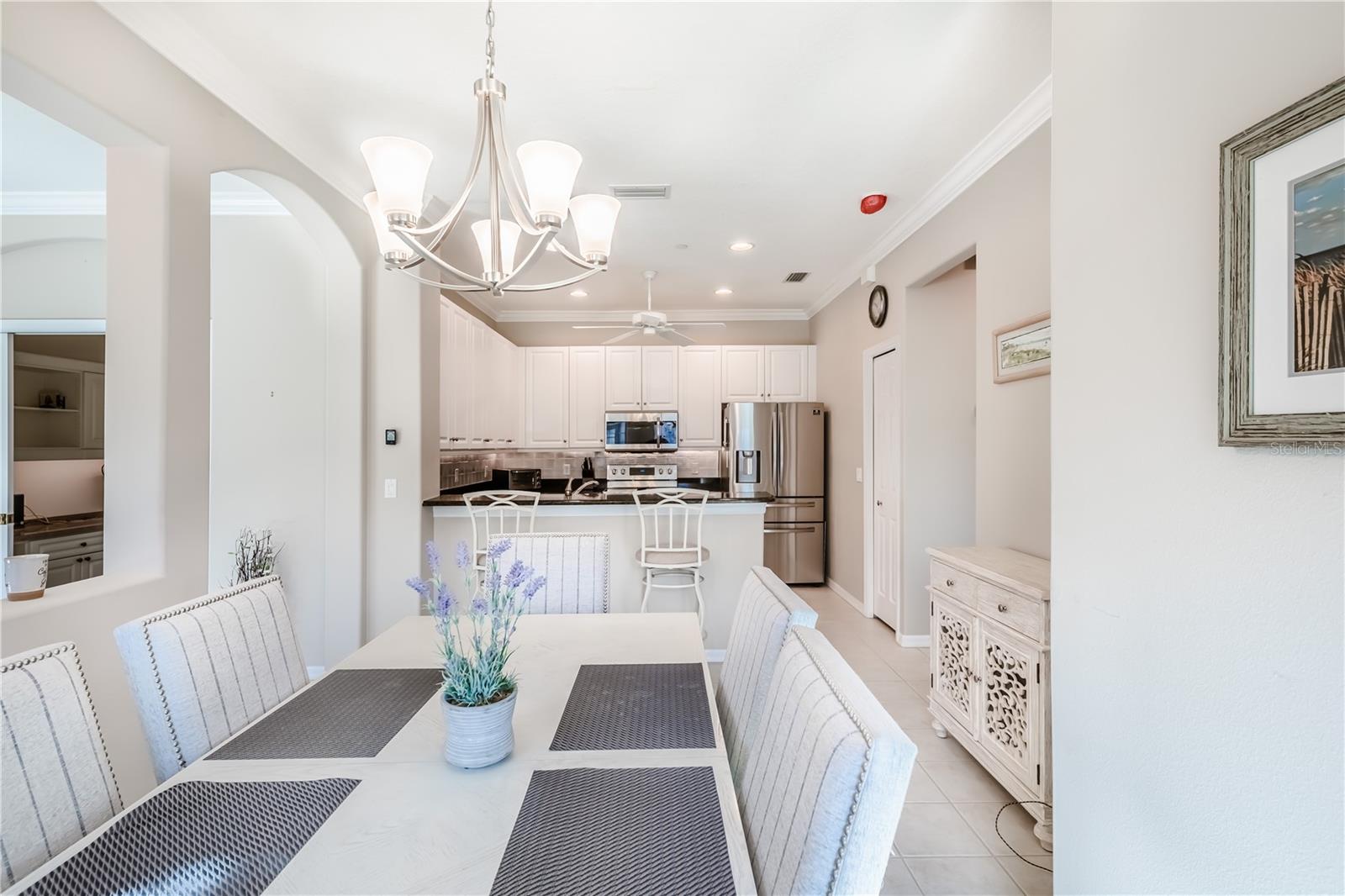 PELICAN POINTE GOLF & CNTRY CL - Residential