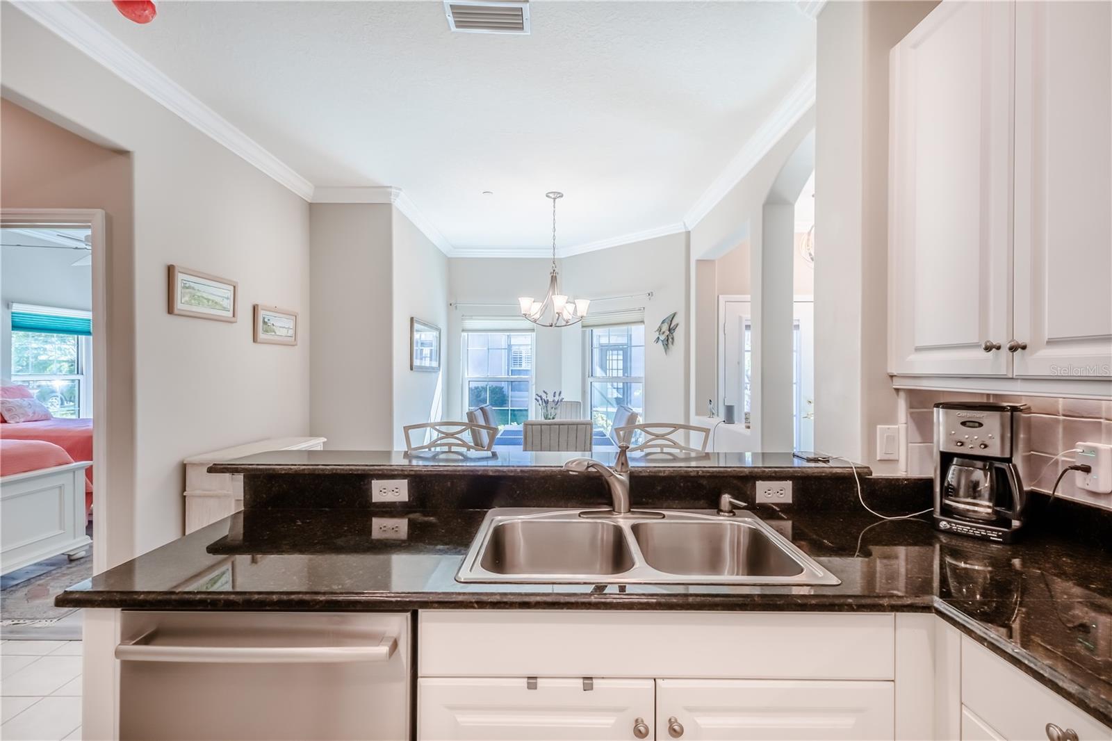 PELICAN POINTE GOLF & CNTRY CL - Residential