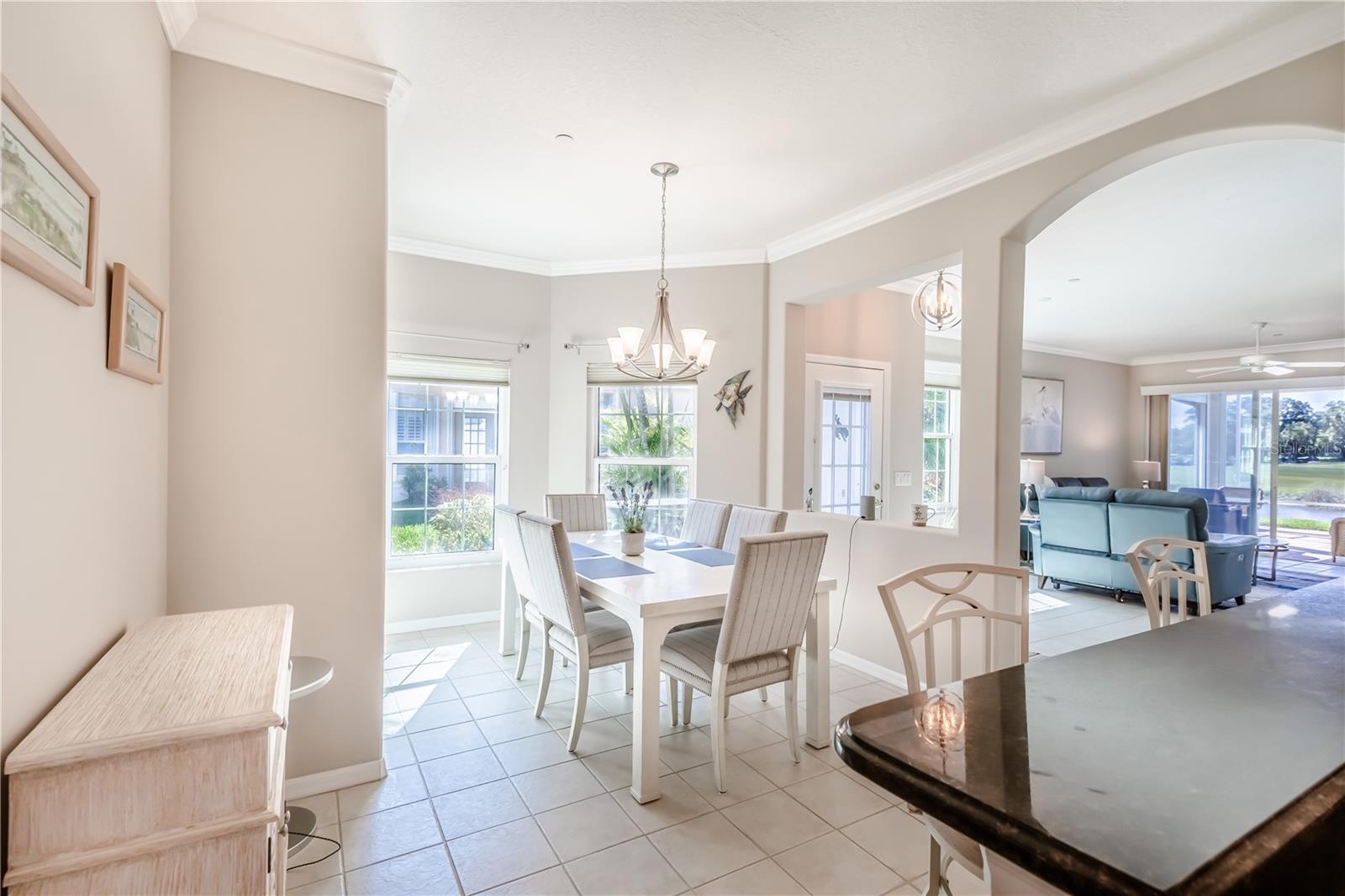 PELICAN POINTE GOLF & CNTRY CL - Residential