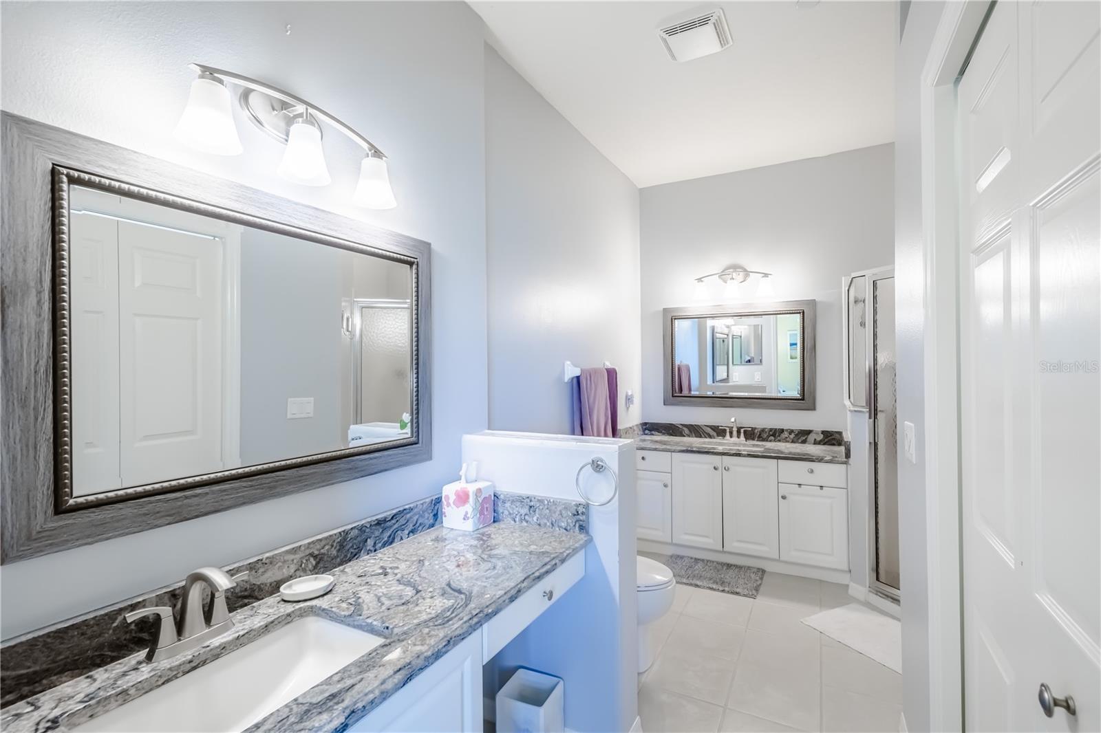 PELICAN POINTE GOLF & CNTRY CL - Residential