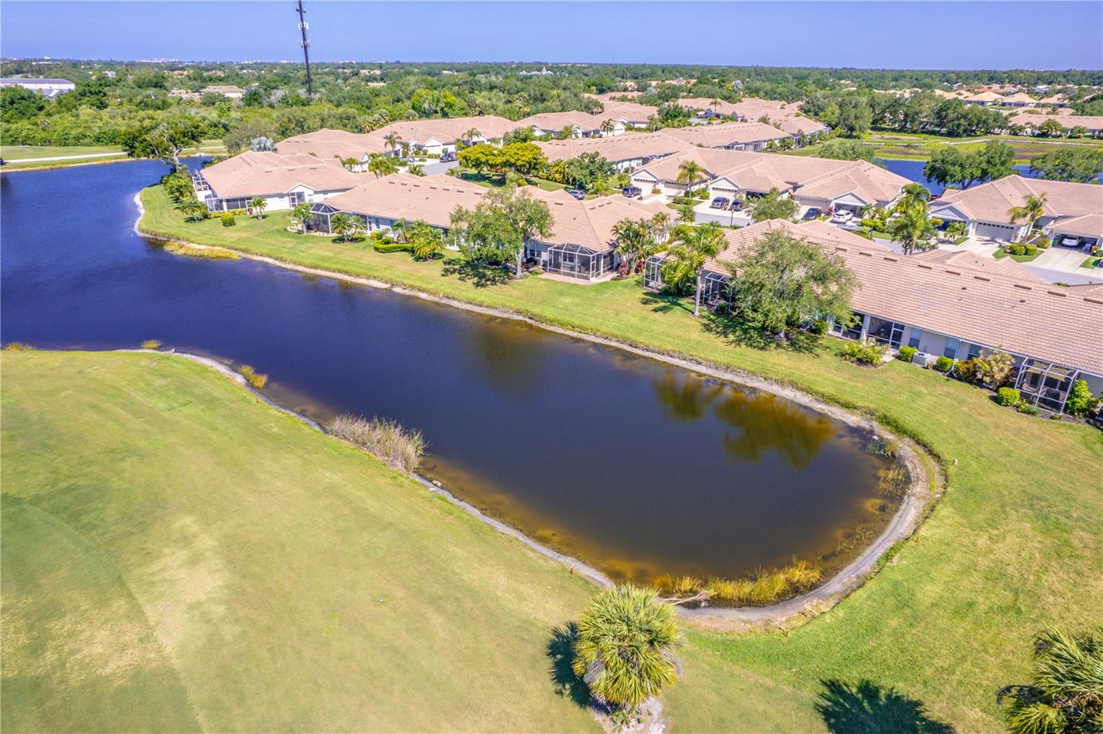 PELICAN POINTE GOLF & CNTRY CL - Residential