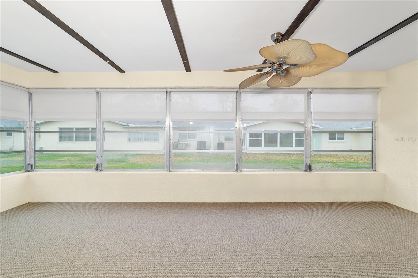 ON TOP OF THE WORLD - Residential