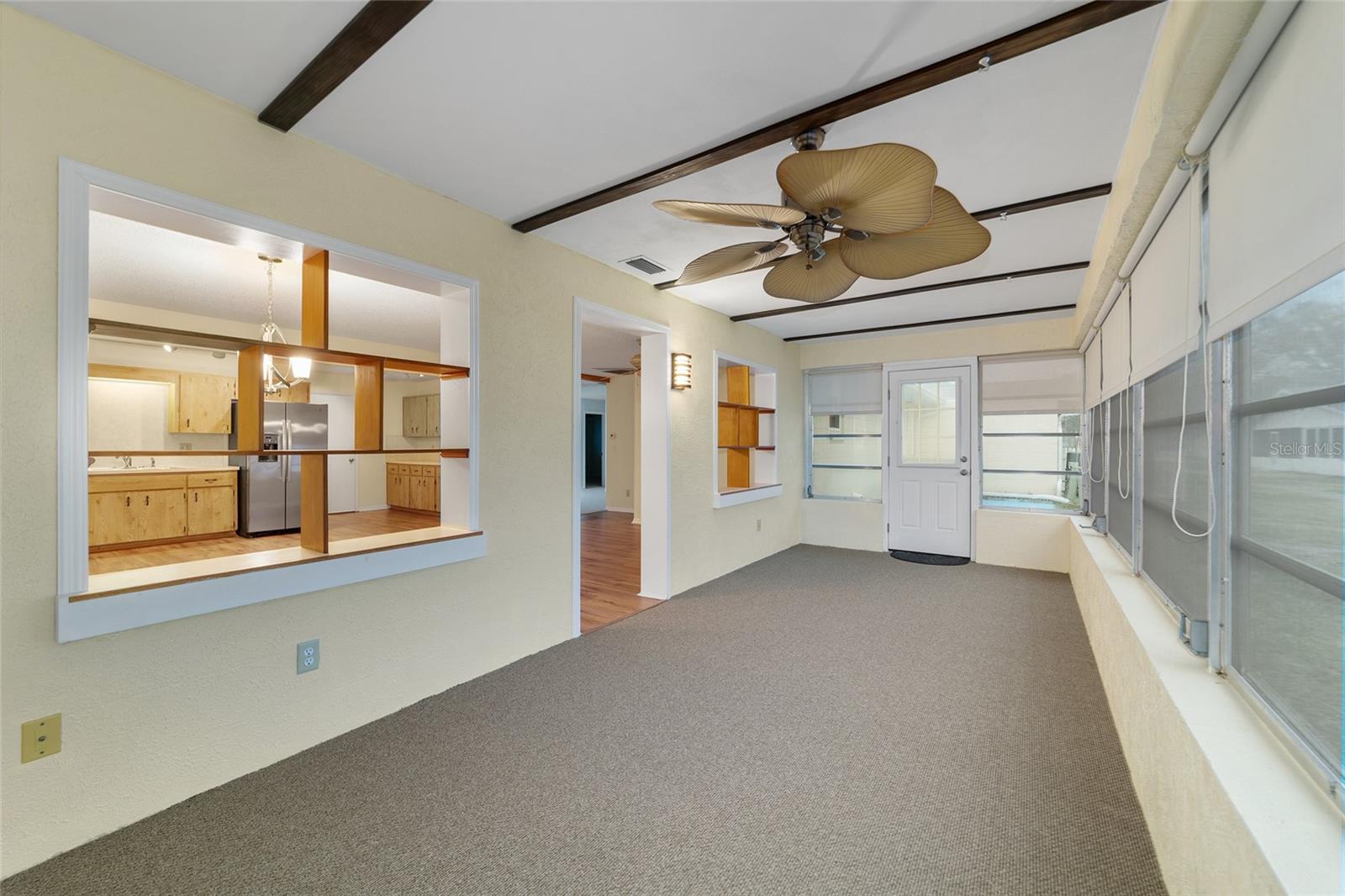 ON TOP OF THE WORLD - Residential