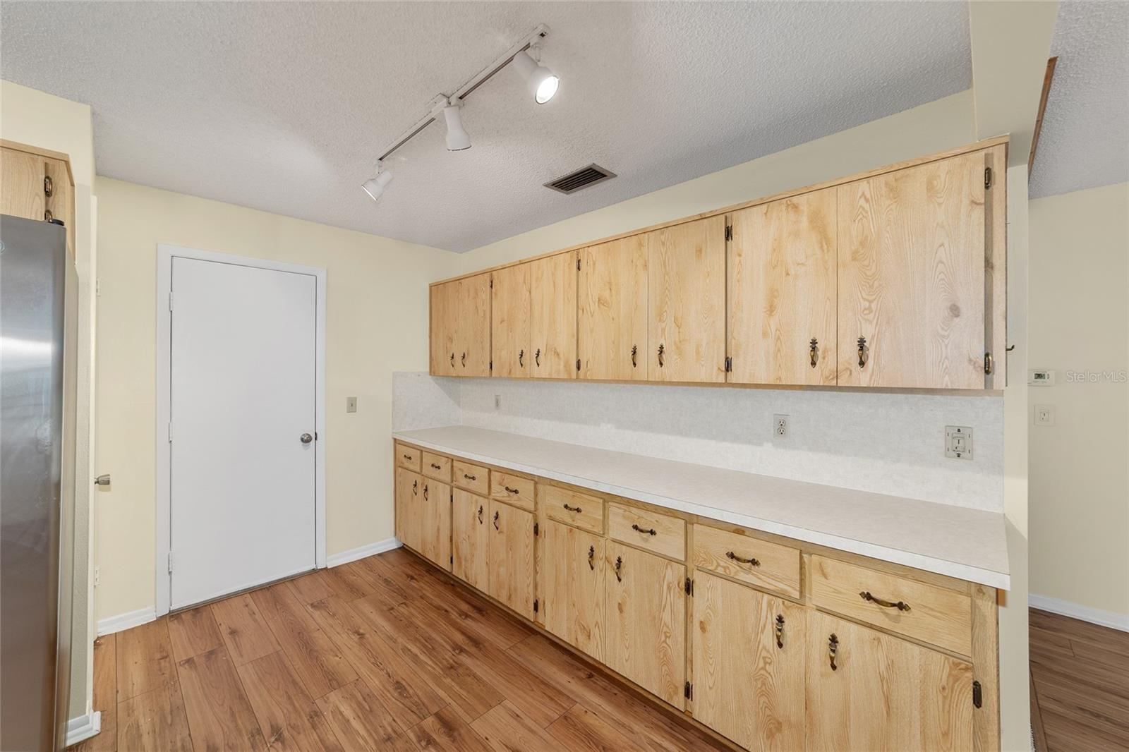 ON TOP OF THE WORLD - Residential