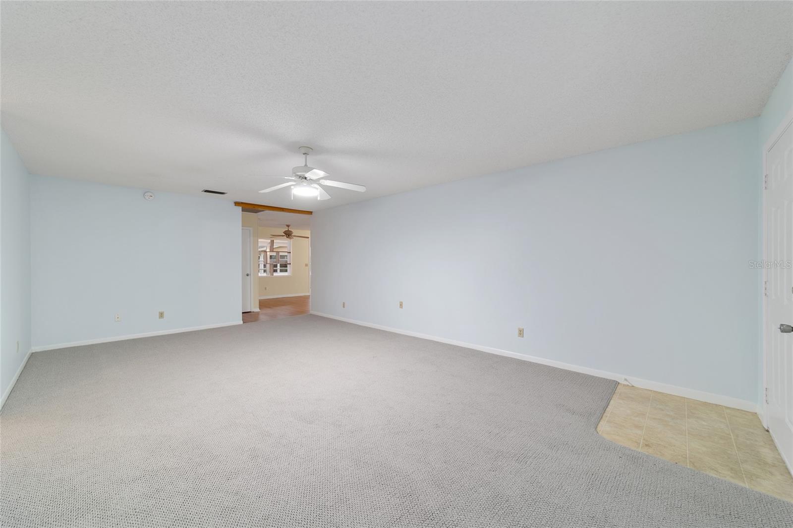 ON TOP OF THE WORLD - Residential