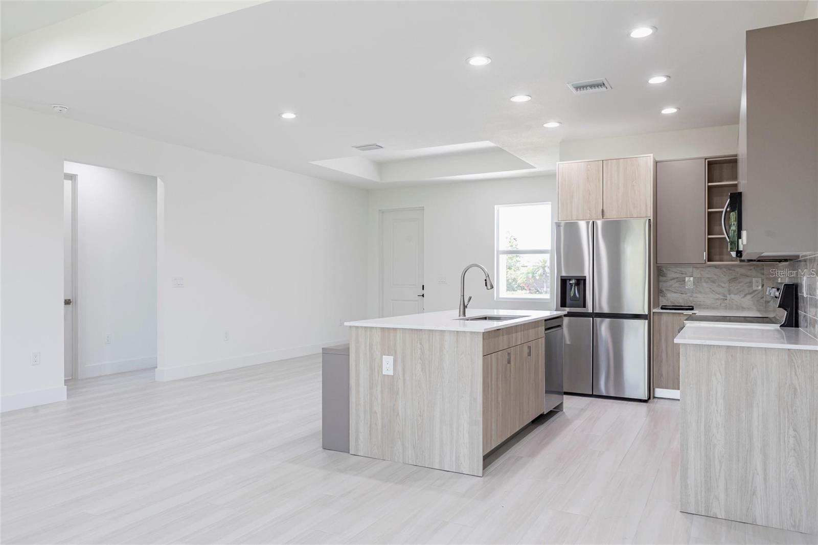 PORT CHARLOTTE SUB 51 - Residential Lease