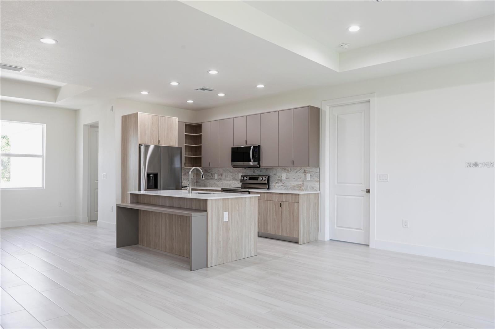 PORT CHARLOTTE SUB 51 - Residential Lease