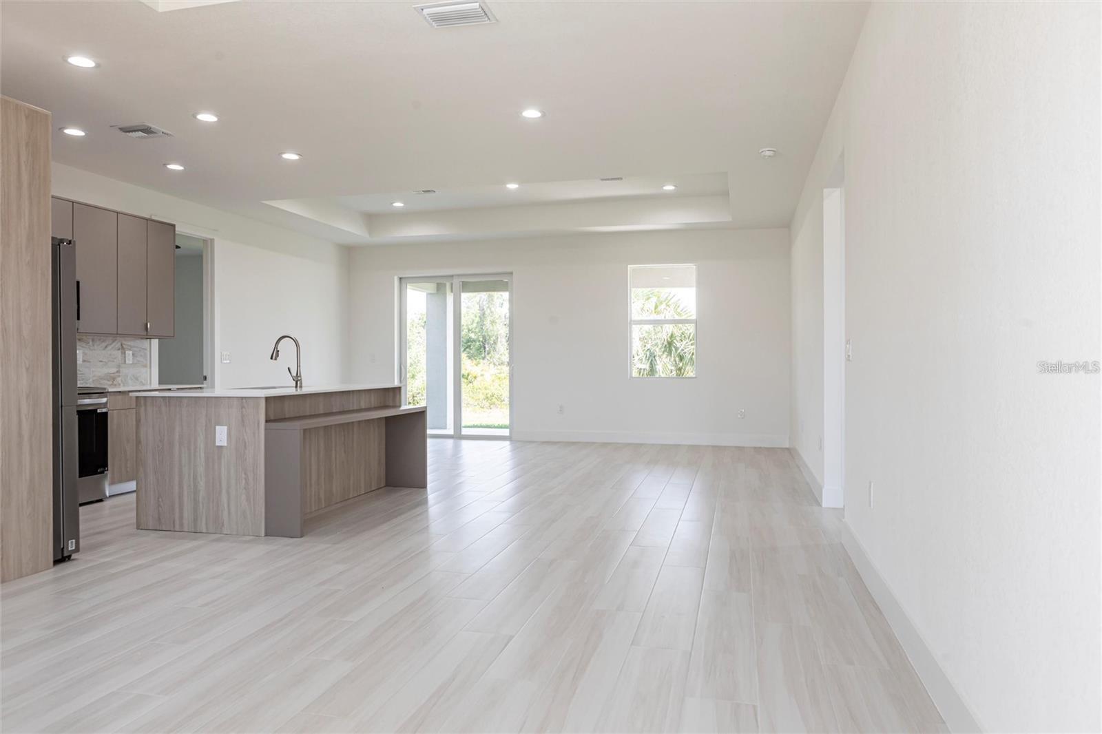 PORT CHARLOTTE SUB 51 - Residential Lease