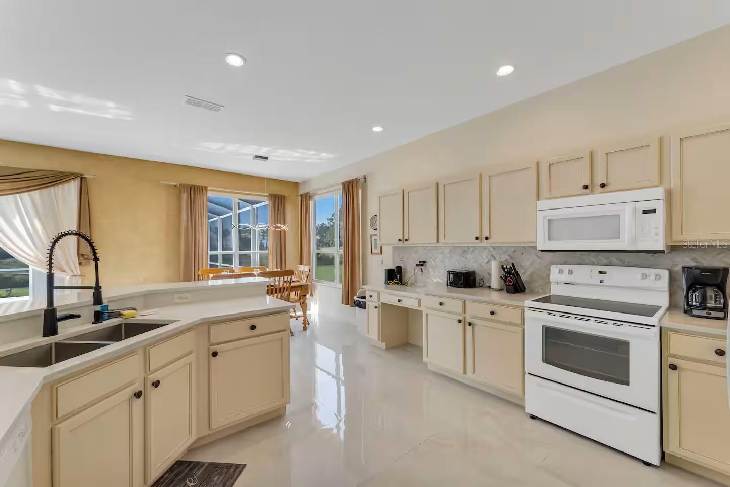 HIGHLANDS RESERVE PH 01 - Residential Lease