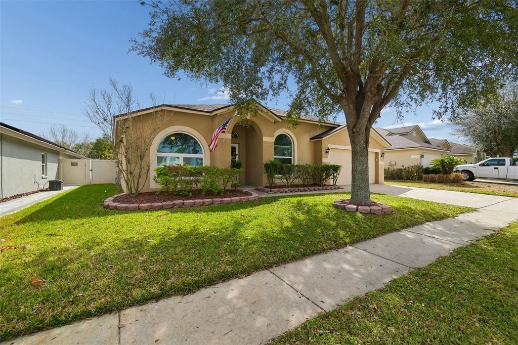 Photo of 627 Tuscanny Street, Brandon, FL 33511 (MLS # TB8495020)