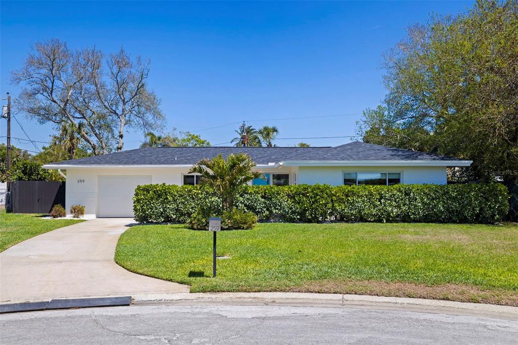 Photo of 259 Mineola Drive E, Belleair Bluffs, FL 33770 (MLS # TB8486564)