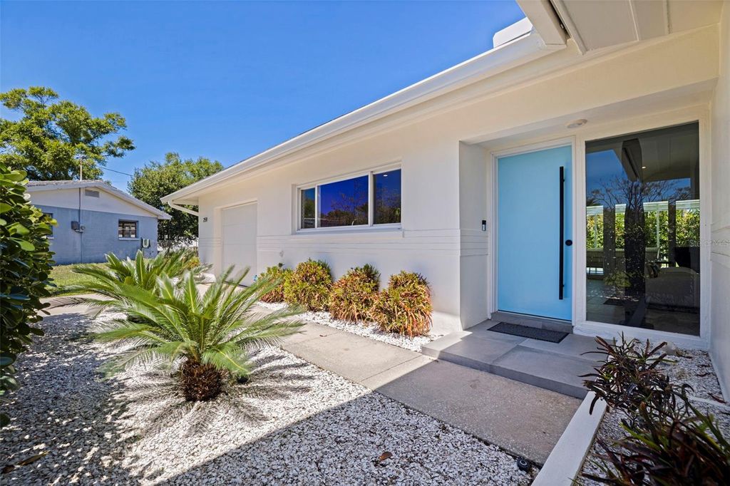 Photo of 259 Mineola Drive E, Belleair Bluffs, FL 33770 (MLS # TB8486564)