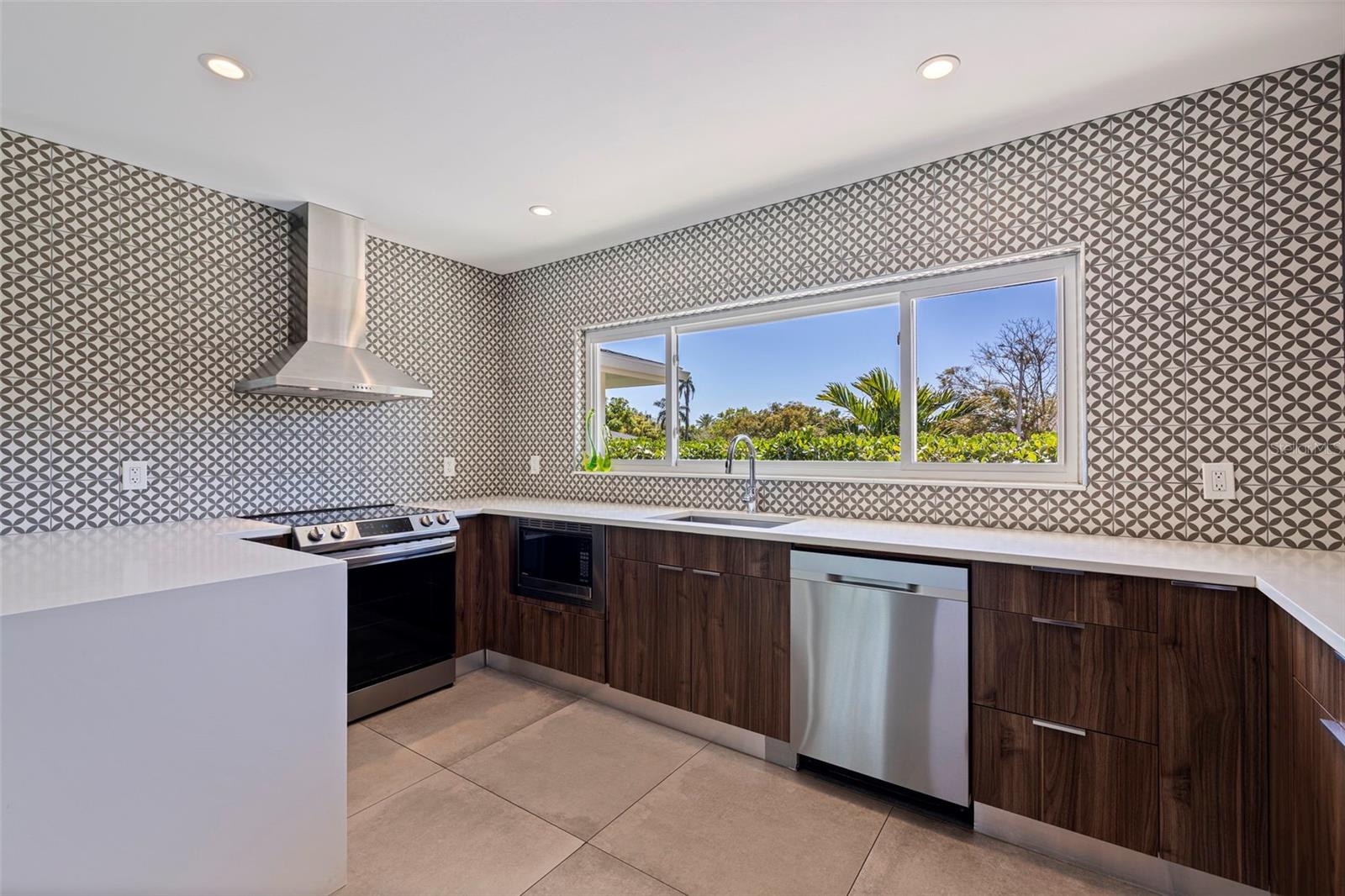 SUN VILLAGE SUB - Residential