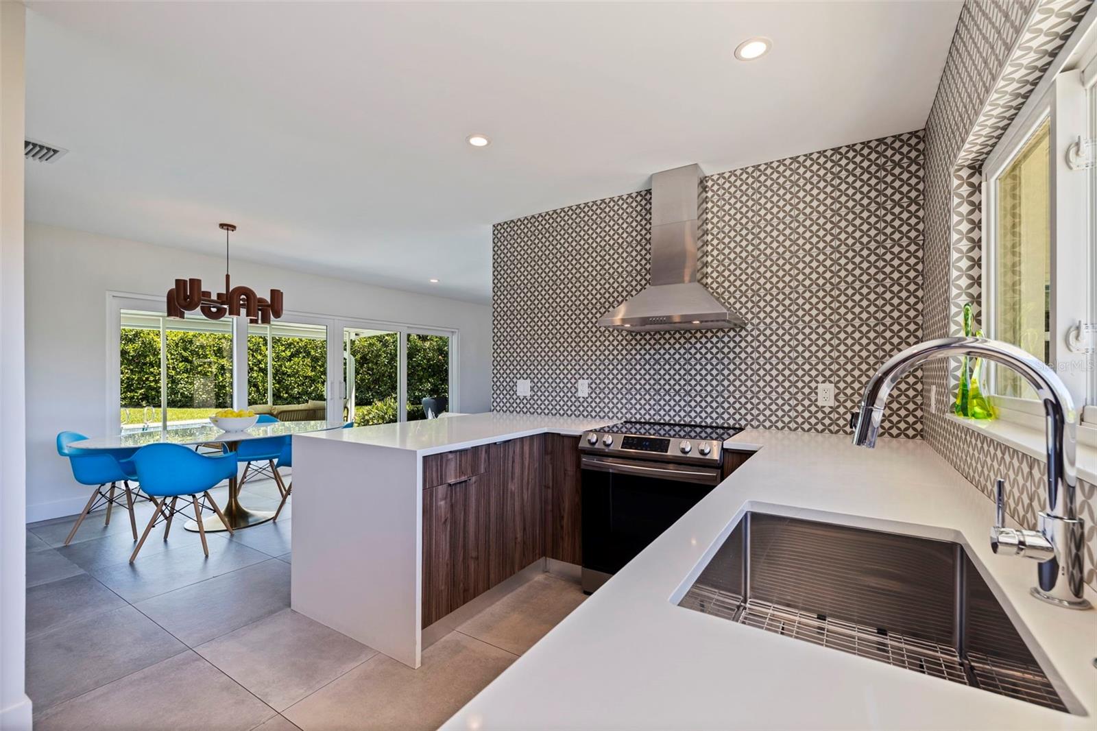 SUN VILLAGE SUB - Residential