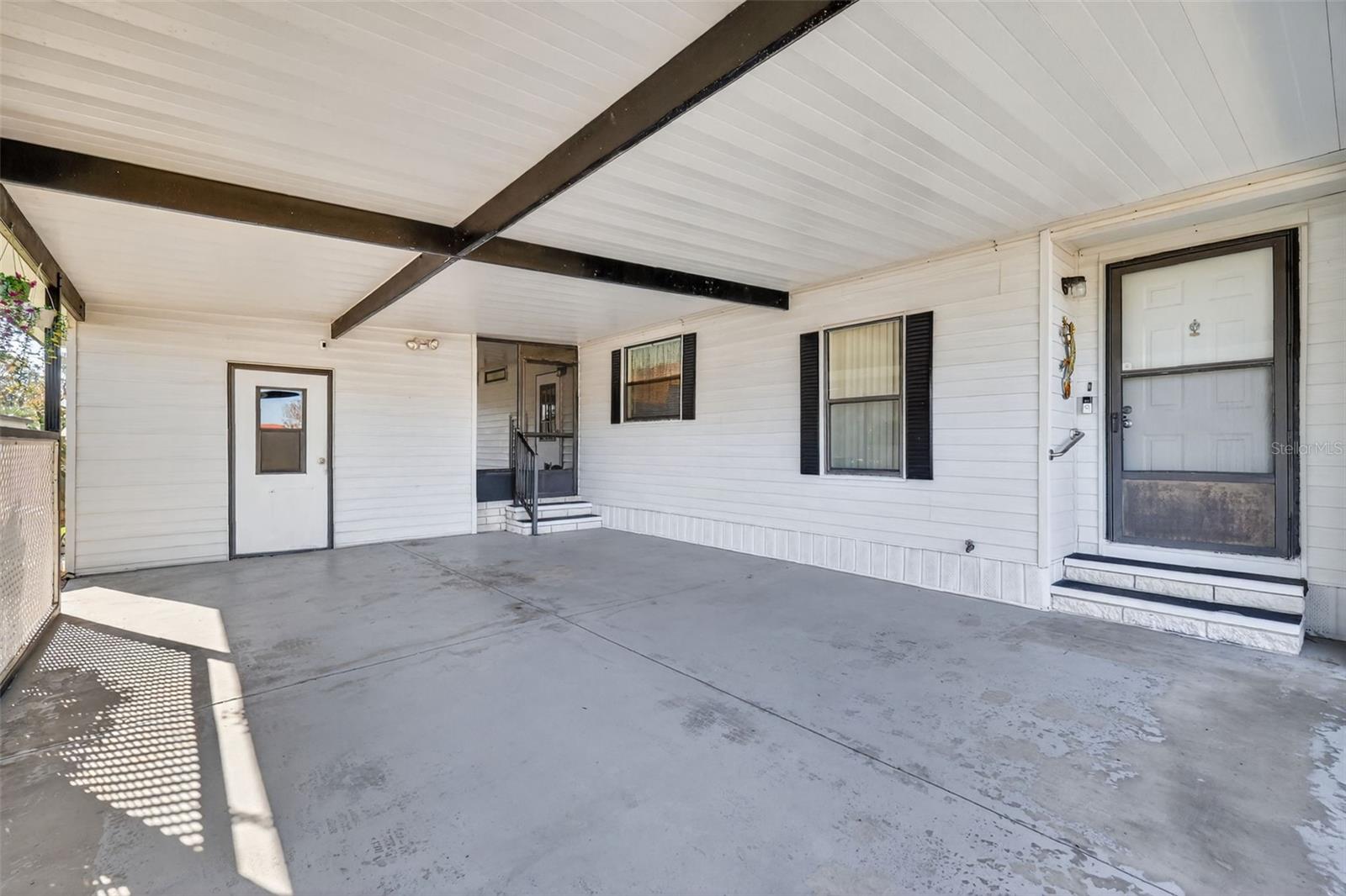 TAVARES FOX RUN MOBILE HOME - Residential