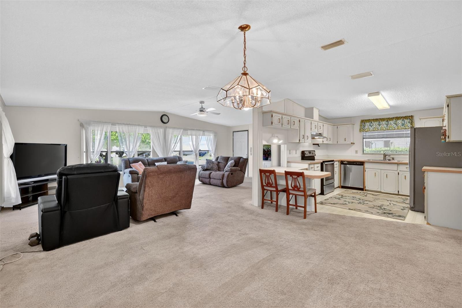 TAVARES FOX RUN MOBILE HOME - Residential