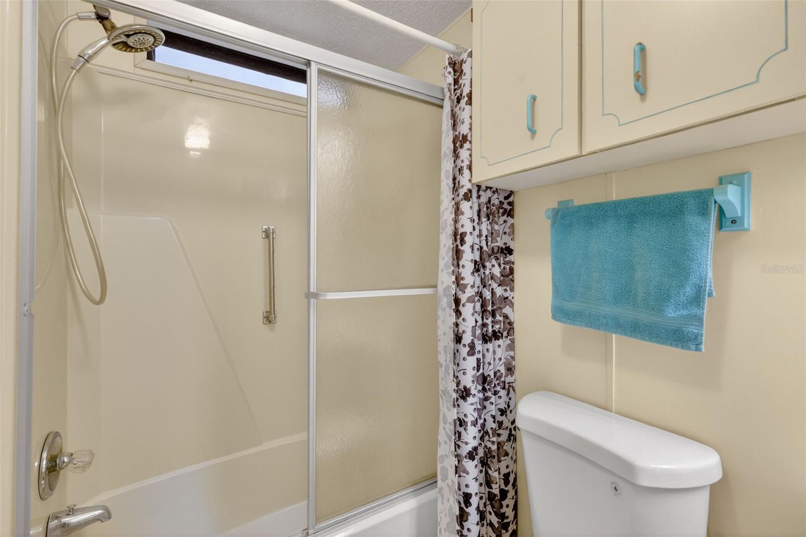 TAVARES FOX RUN MOBILE HOME - Residential