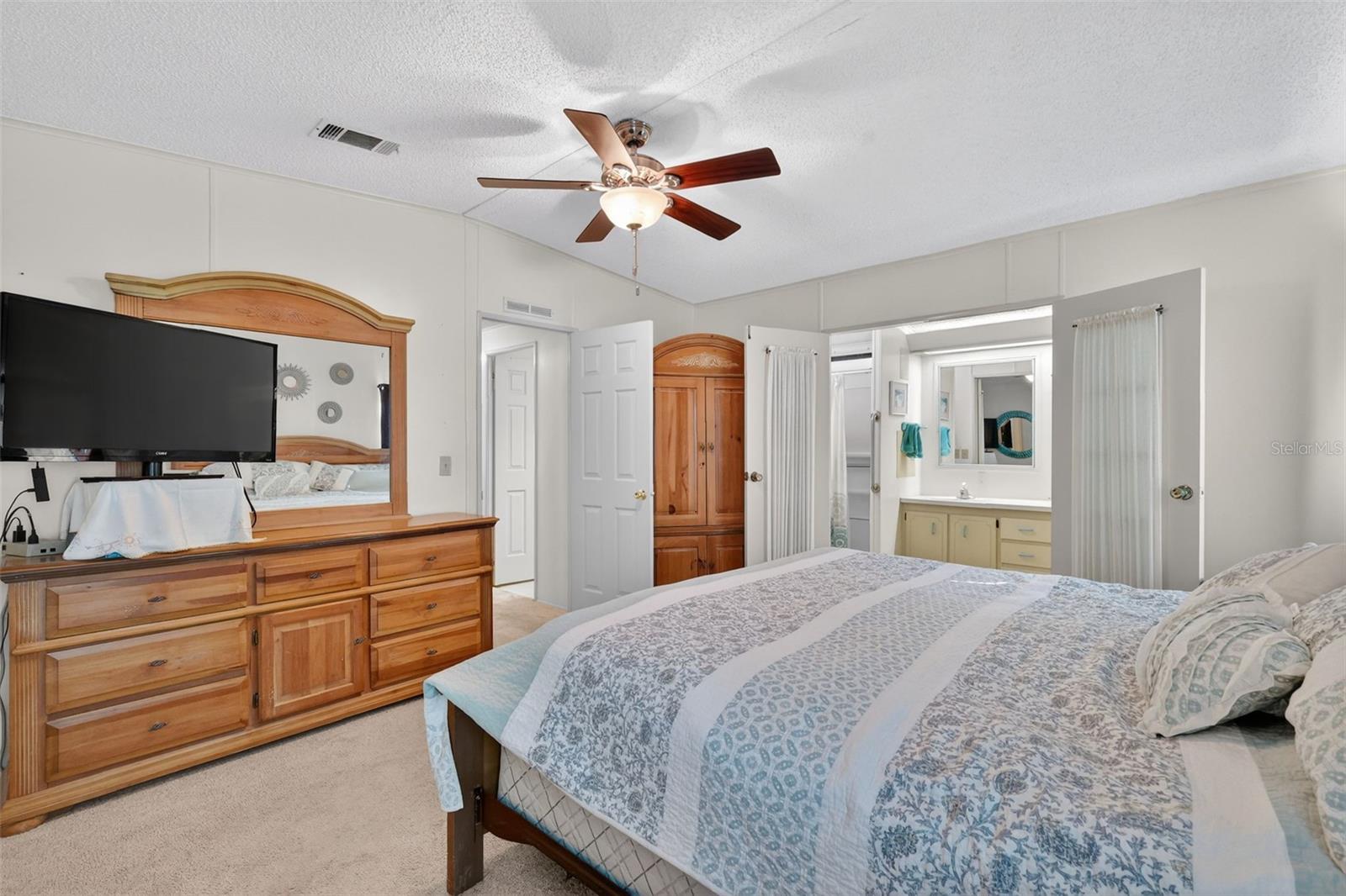 TAVARES FOX RUN MOBILE HOME - Residential