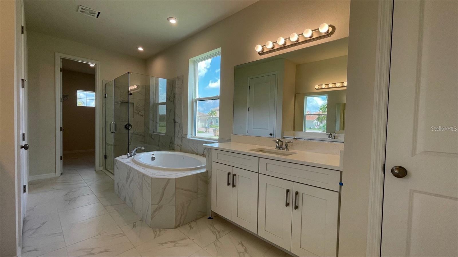 BELLALAGO PH 6H & 6I - Residential