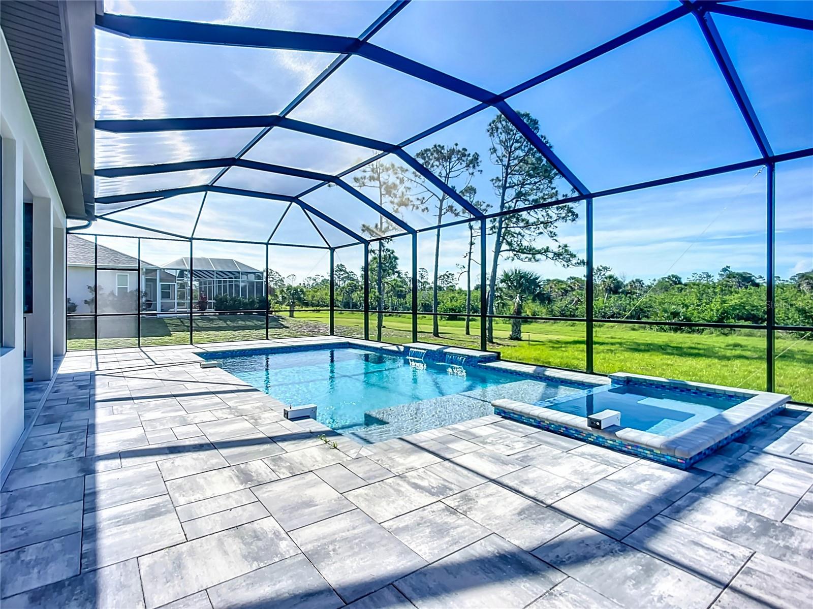 ROTONDA PINE VALLEY - Residential