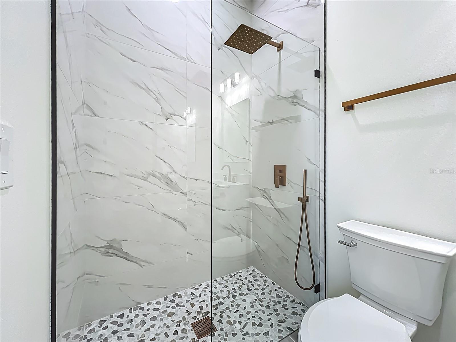 ROTONDA PINE VALLEY - Residential