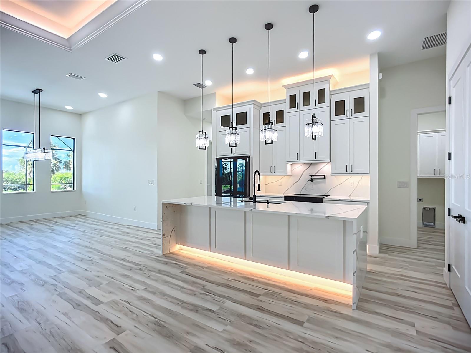 ROTONDA PINE VALLEY - Residential