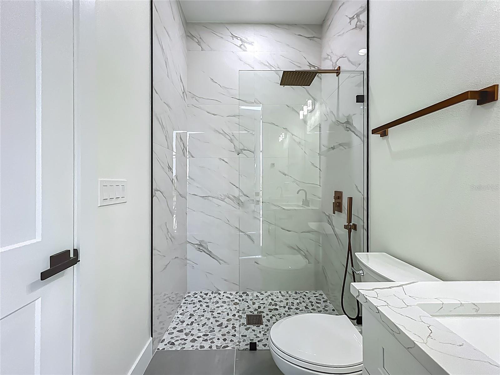 ROTONDA PINE VALLEY - Residential