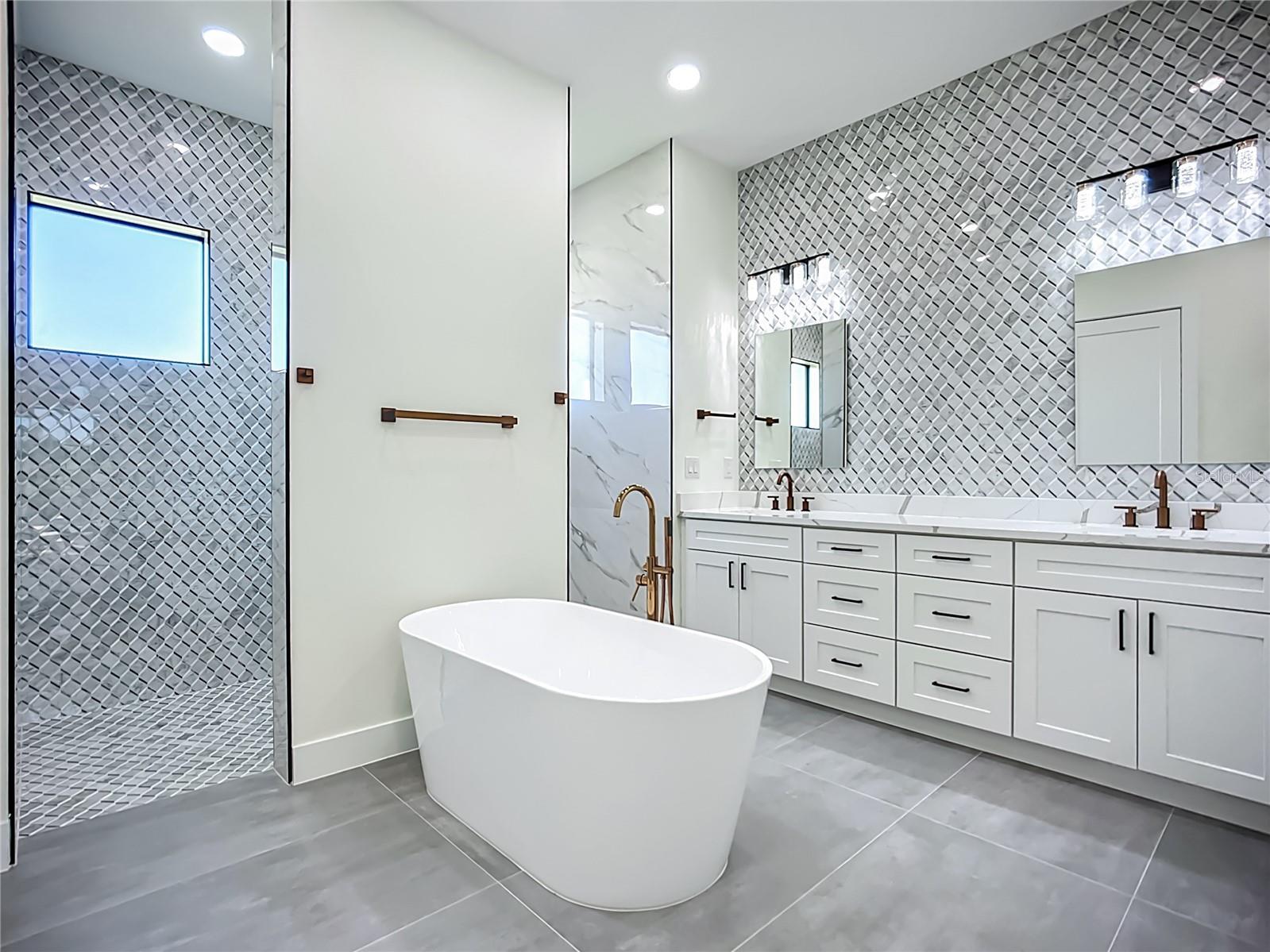 ROTONDA PINE VALLEY - Residential