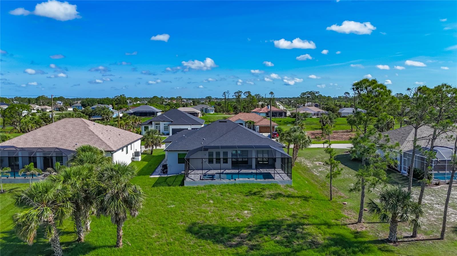 ROTONDA PINE VALLEY - Residential