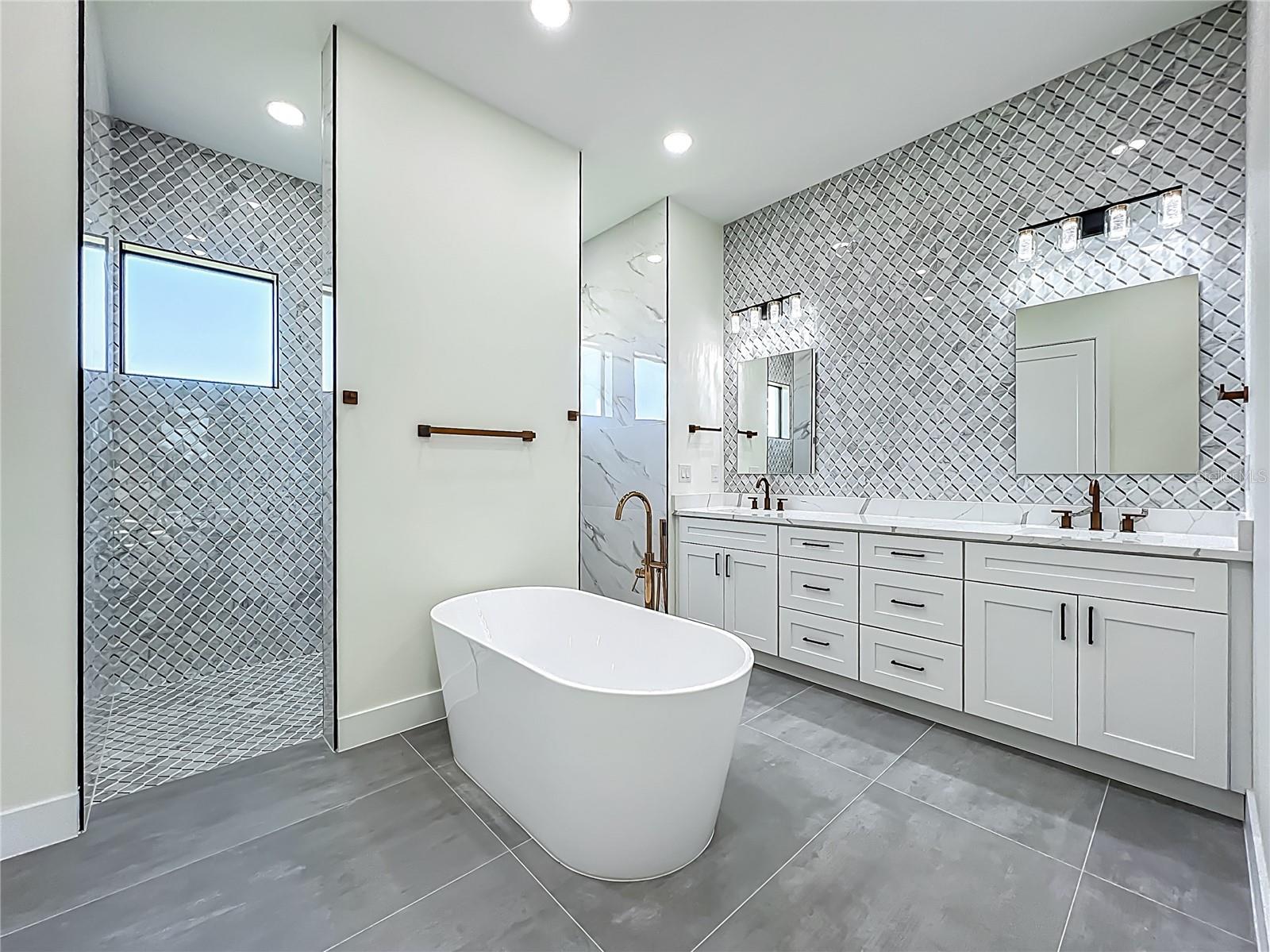 ROTONDA PINE VALLEY - Residential