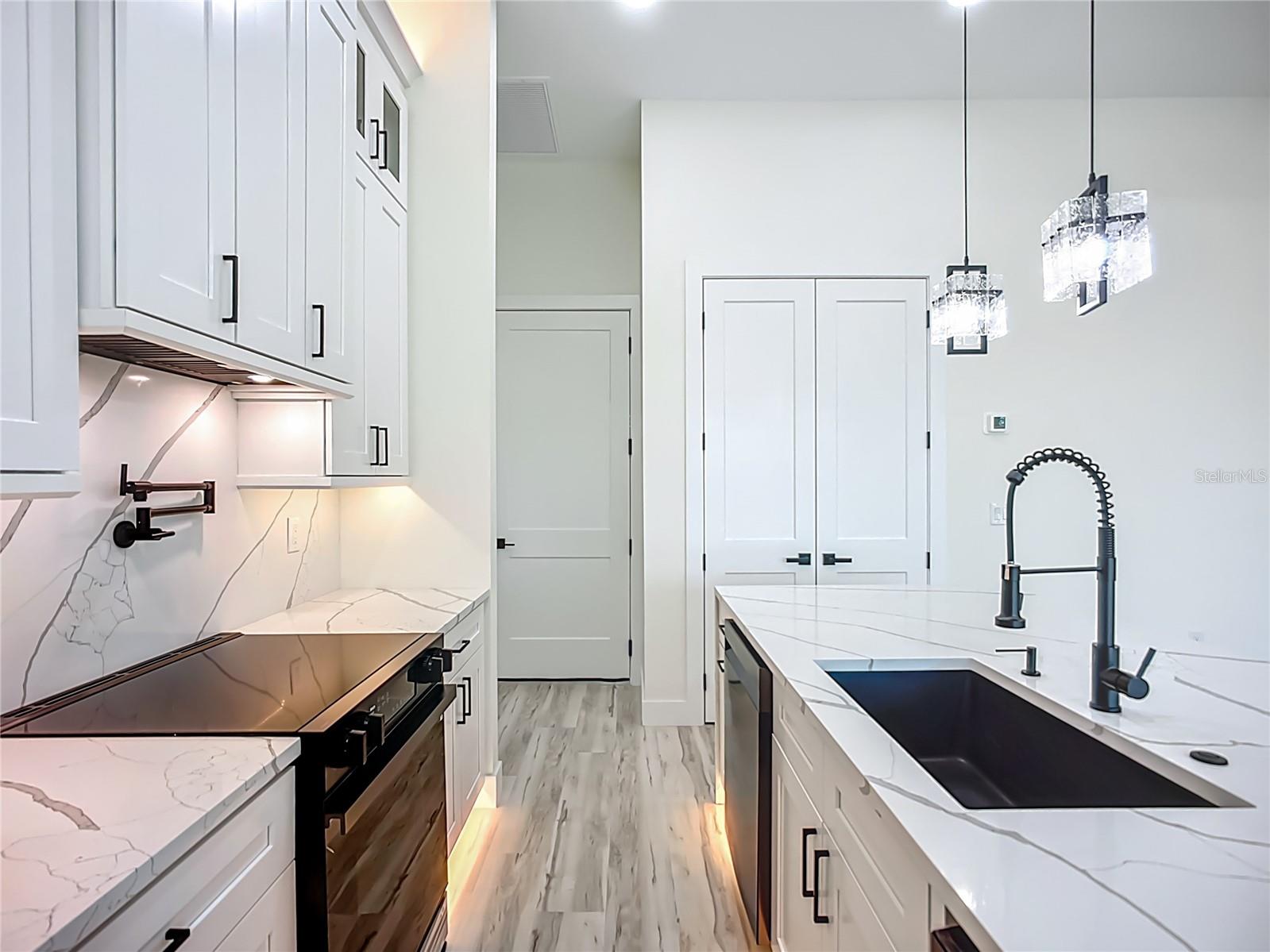 ROTONDA PINE VALLEY - Residential