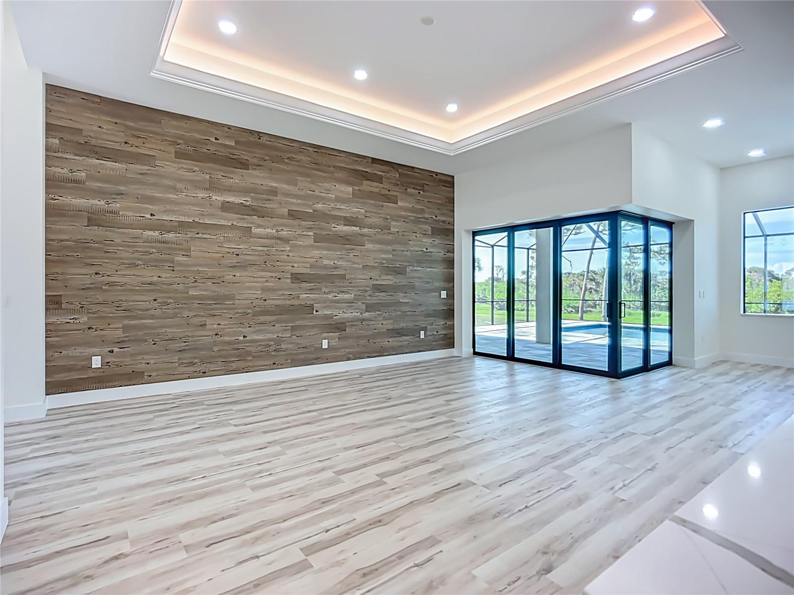 ROTONDA PINE VALLEY - Residential