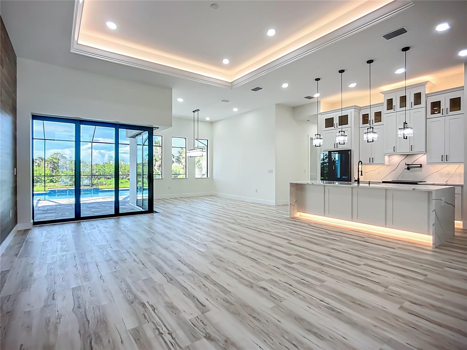 ROTONDA PINE VALLEY - Residential