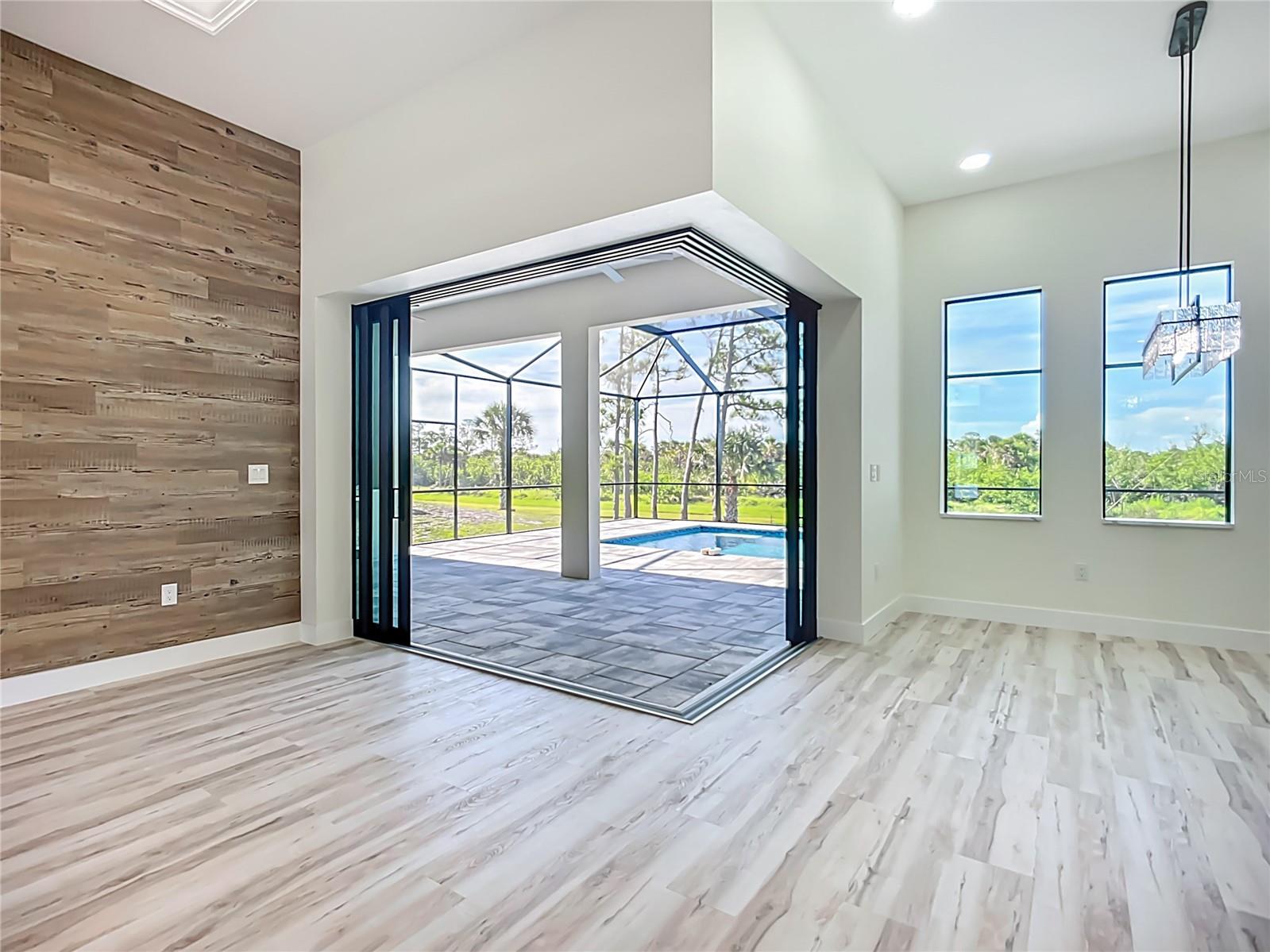 ROTONDA PINE VALLEY - Residential