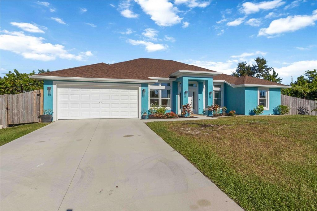 Photo of 364 Garden Road, Venice, FL 34293 (MLS # A4661734)