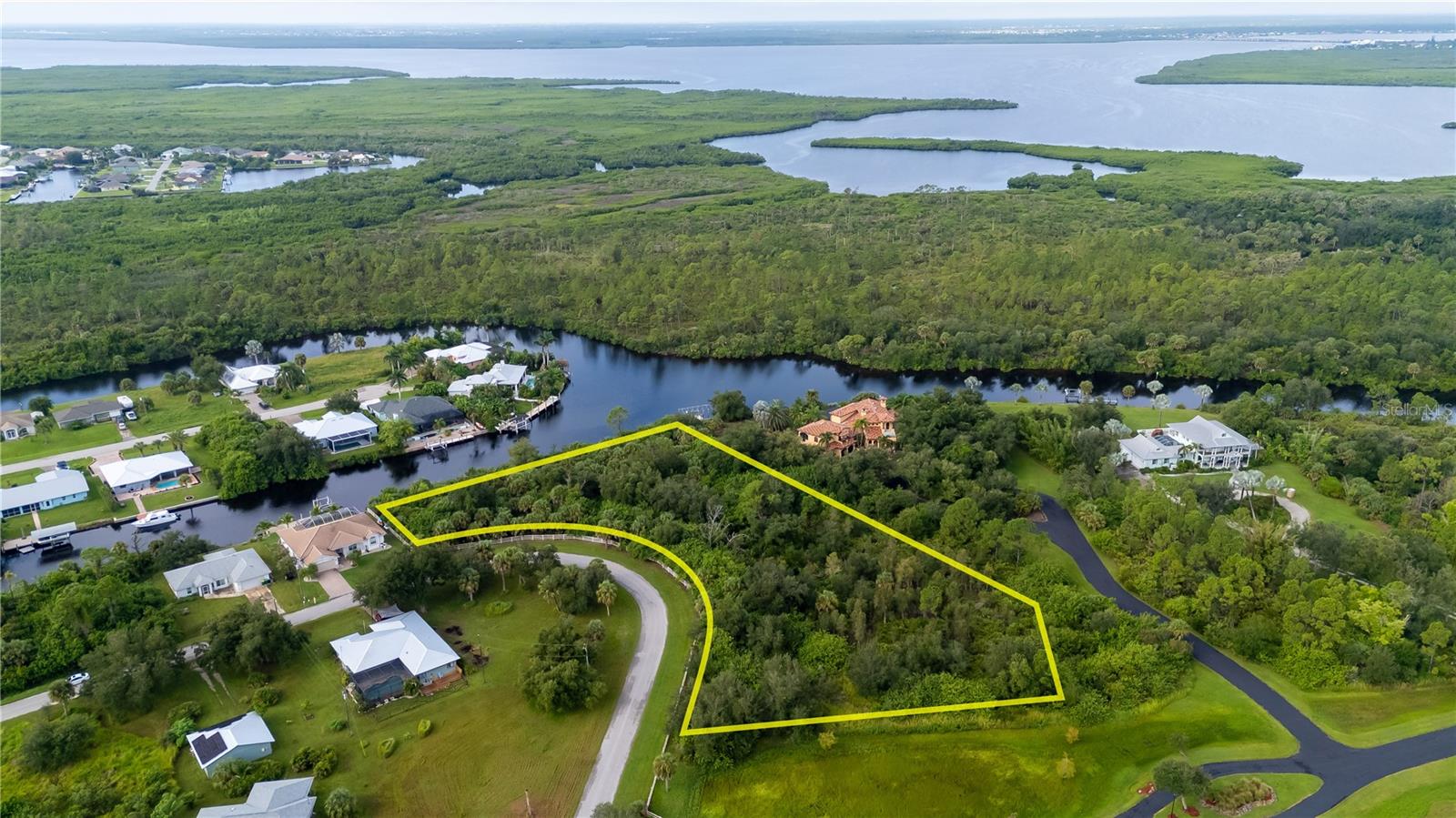 BRIDGEBROOKE SHORES - Land