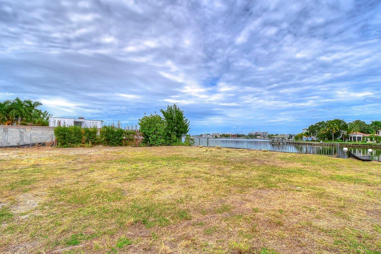 BEACH PARK ISLE SUB - Land