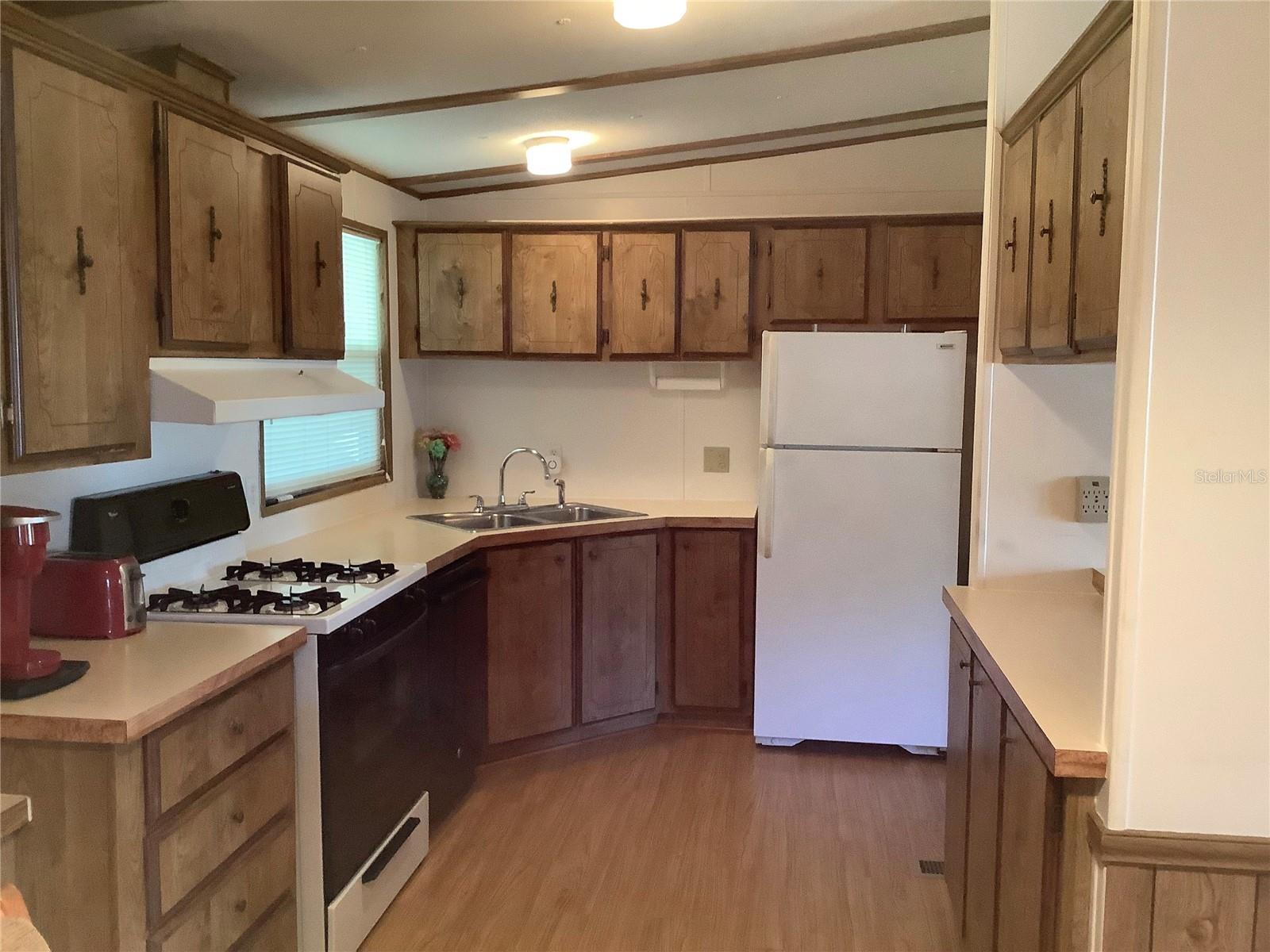 Photo 10 of 36 of 9685 SE 162ND PLACE mobile home