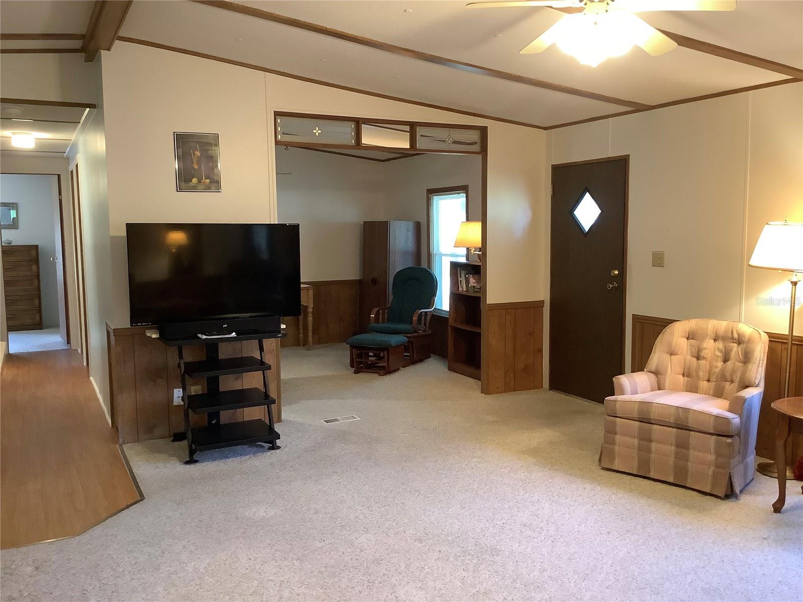 Photo 8 of 36 of 9685 SE 162ND PLACE mobile home