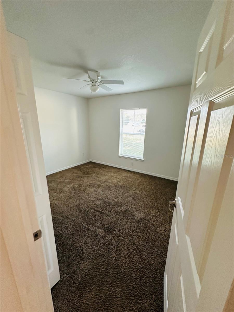 SILVER SPGS SHORES UN 21 - Residential Lease