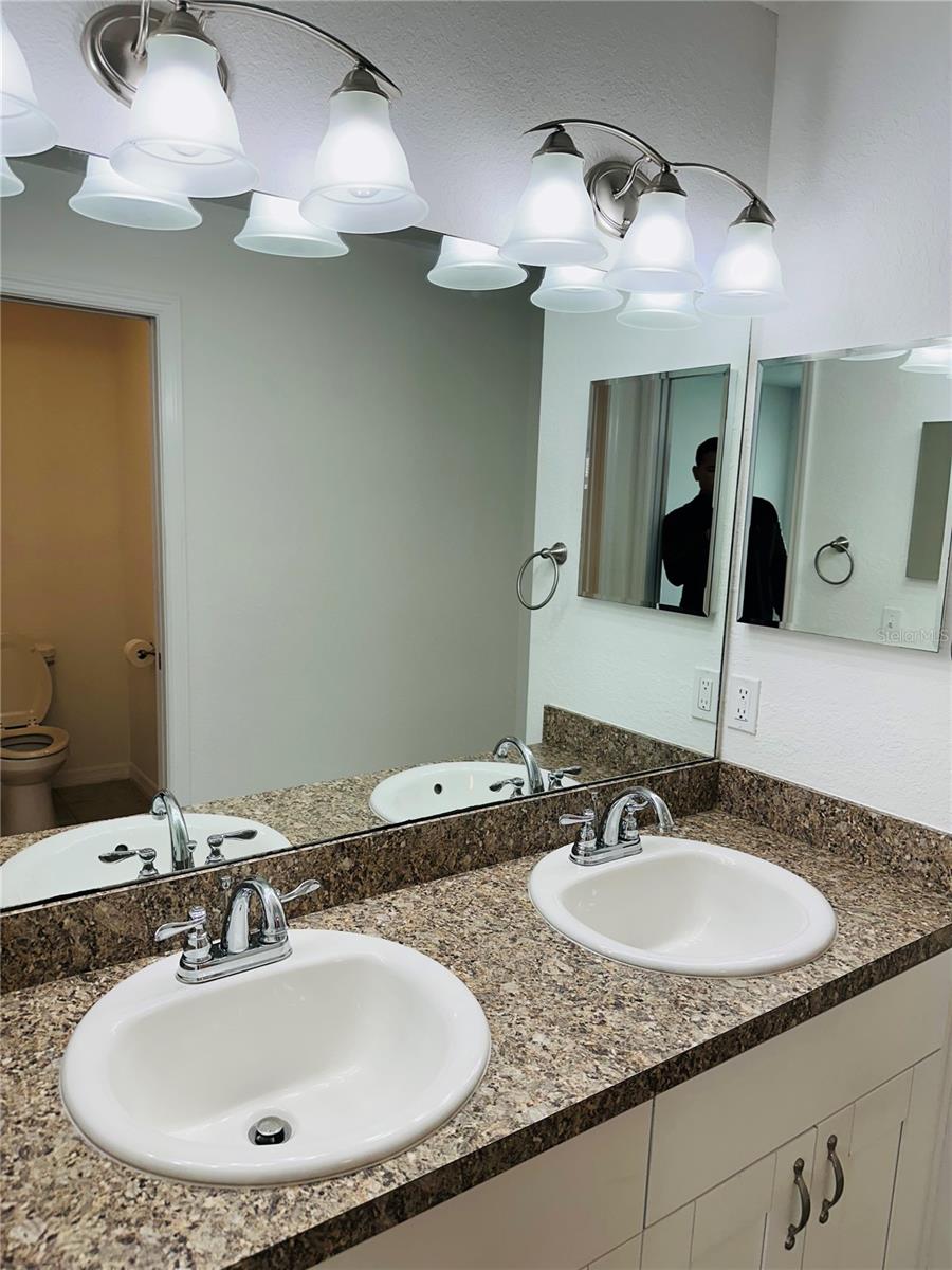 SILVER SPGS SHORES UN 21 - Residential Lease