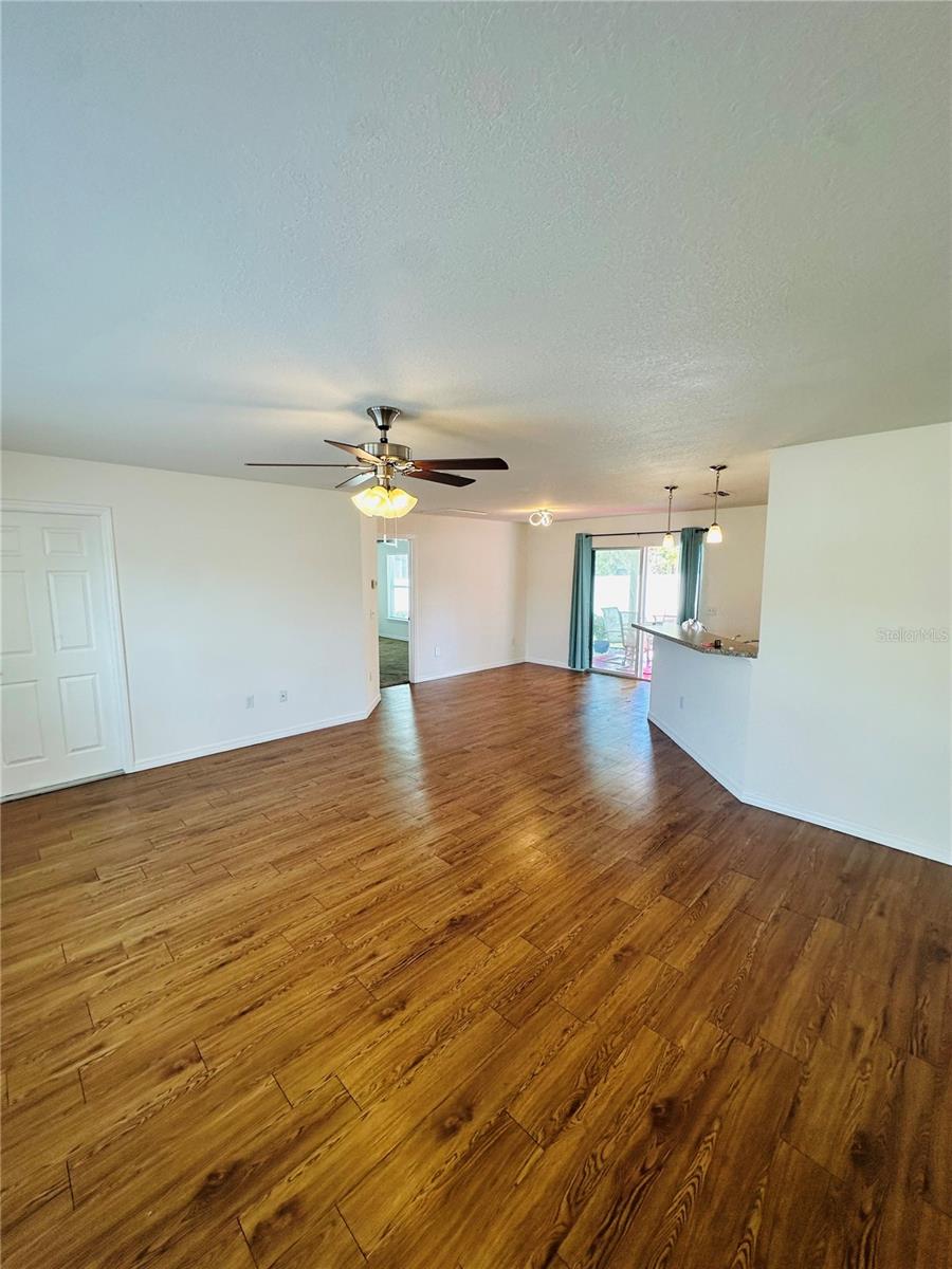 SILVER SPGS SHORES UN 21 - Residential Lease