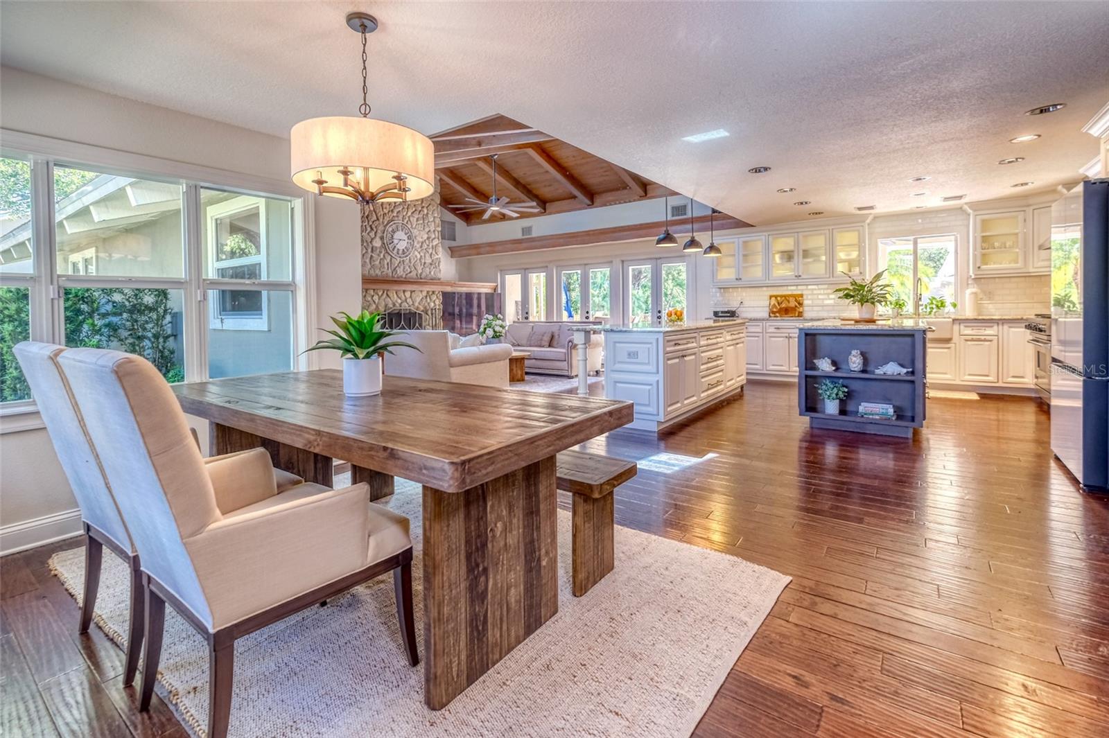 898 CYPRESS LAKEVIEW COURT