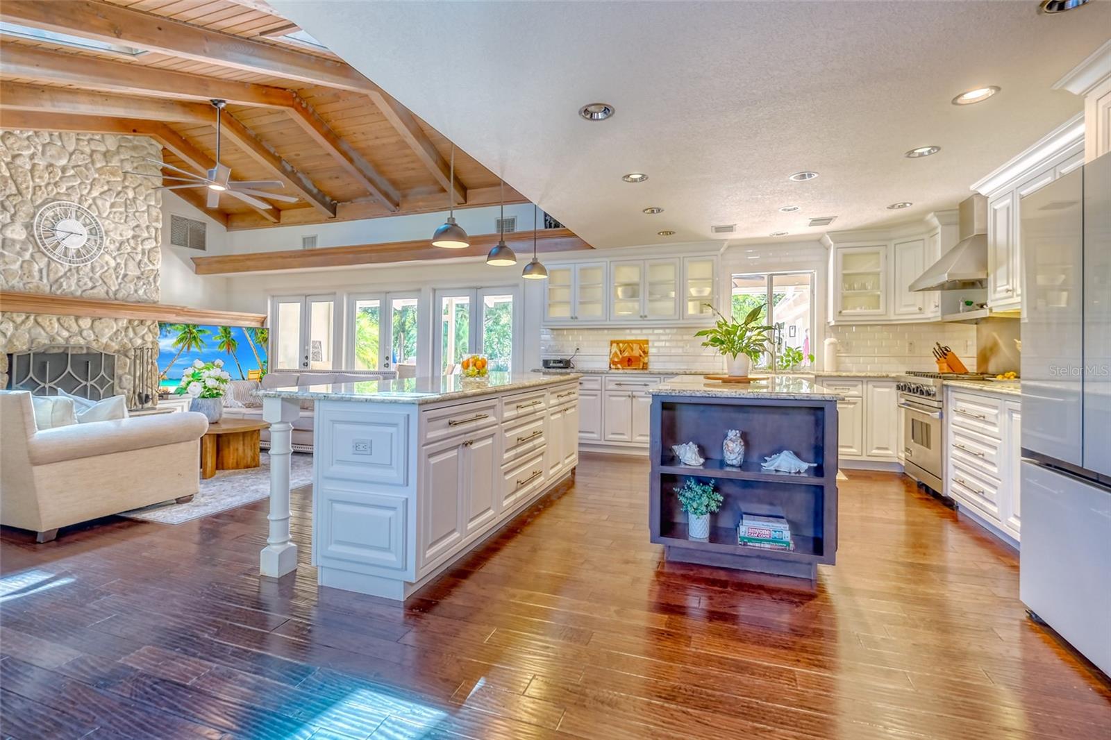 898 CYPRESS LAKEVIEW COURT